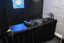 Room 21 - DJ
