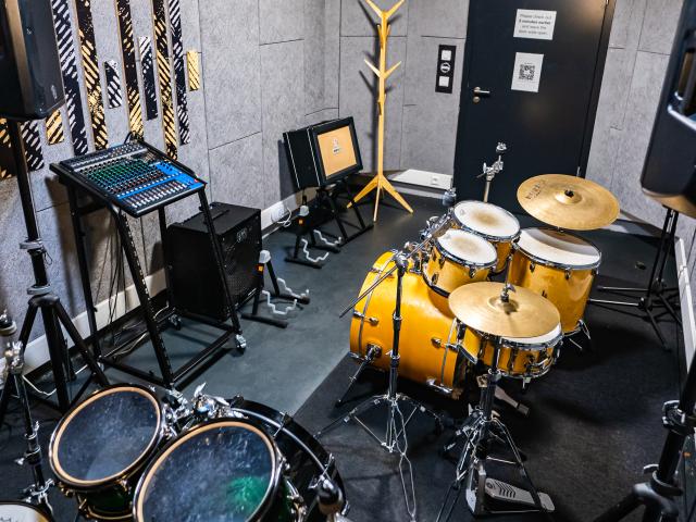 Room 6 - Basic