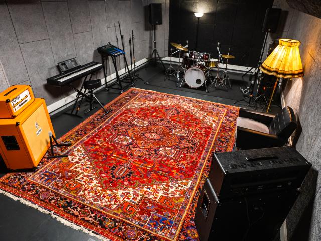 Room 14 - Pro