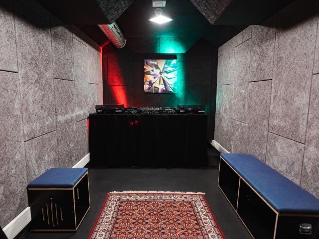 DJ Rehearsal studio Room 19