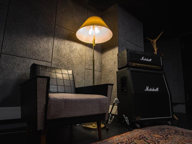 Room 11 - Pro