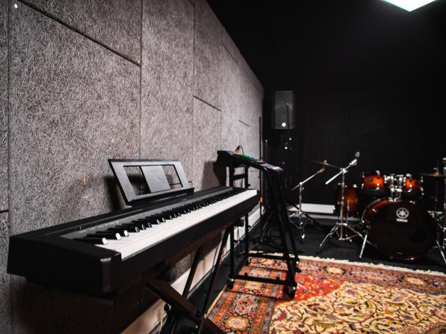 Room 12 - Pro