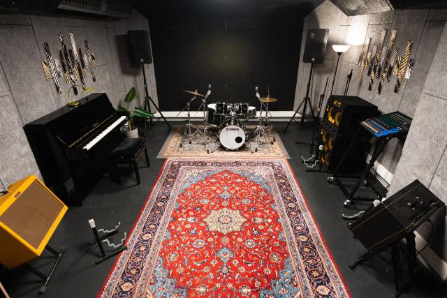Room 3 - Pro